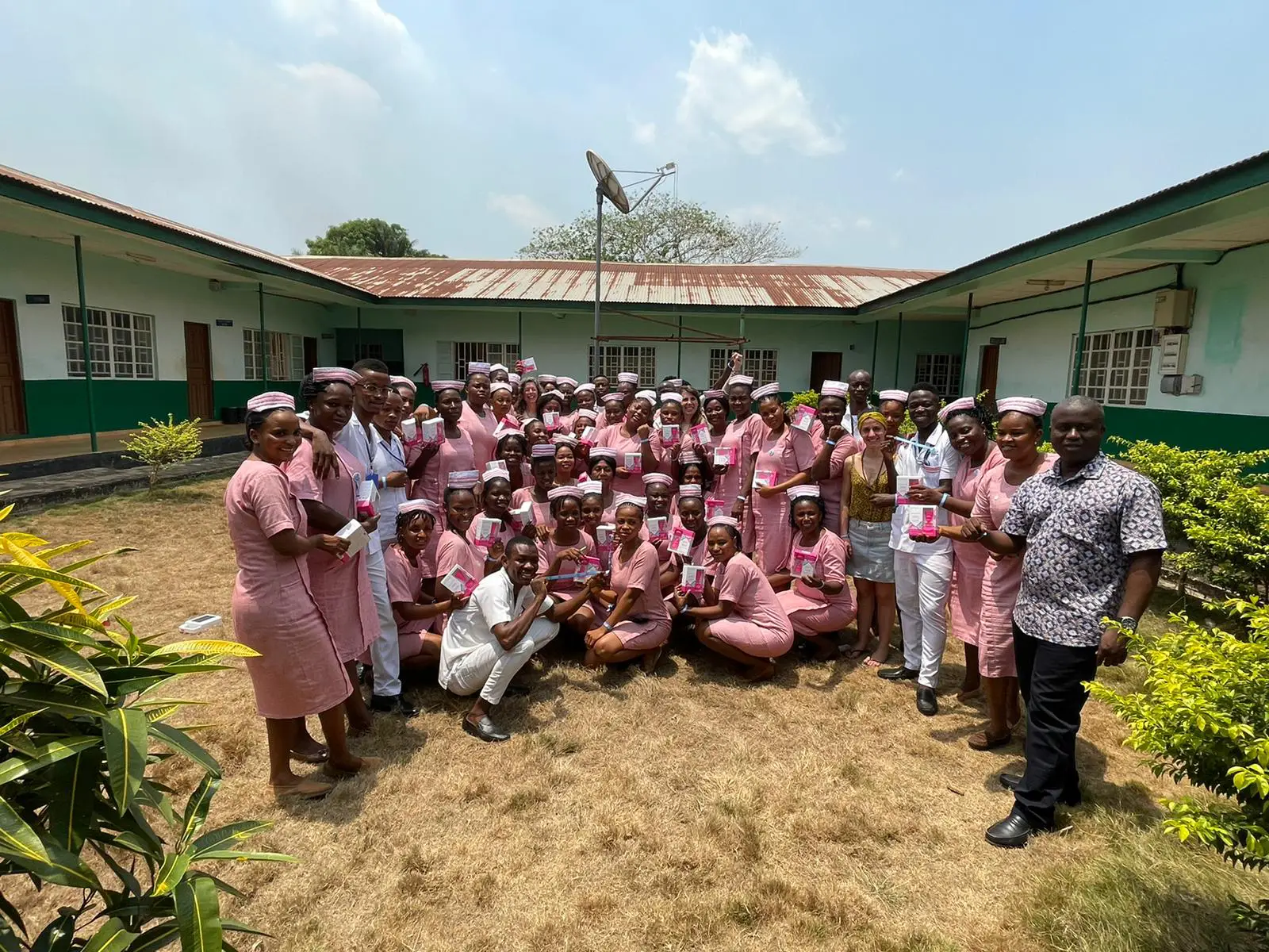 Bohemian Starfish Beaded Single Layer Women's Necklace Alloy Electroplated Shell Pendant